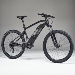 La bicicleta Rockrider E-ST 500 de 27,5 pulgadas tiene un motor Brose C de 250 W, montado en el centro del cuadro. (Fuente de la imagen: Decathlon)