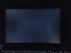 Sangrado moderado de la luz de fondo (aquí se muestra mejorado)