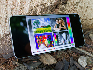 Galaxy A57 al aire libre