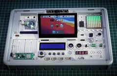 La nueva plataforma CrowPi 3 está impulsada por la Raspberry Pi 5 (Fuente de la imagen: Elecrow)