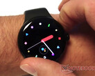 El Pixel Watch y el Pixel Watch 2 deberían presentar el mismo diseño general, antigua imagen. (Fuente de la imagen: Notebookcheck)