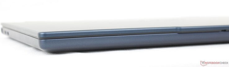 Frontal: Sin puertos