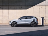 Los futuros VE de Volvo se conectarán a sus cargadores mediante el enchufe NACS de Tesla. (Fuente de la imagen: Volvo)