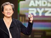 La Dra. Lisa Su, CEO de AMD, muestra el próximo procesador Zen 4 Raphael en el CES 2022. (Fuente de la imagen: AMD)