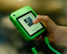El Freckle Phone fue diseñado especialmente para las manos de los niños.