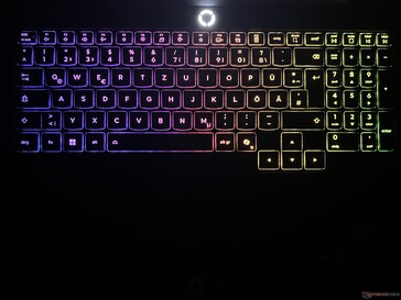 Iluminación del teclado con 24 zonas