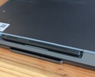El diseño delgado del lápiz activo puede resultar atractivo, pero no es el más adecuado desde el punto de vista ergonómico