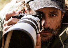 Se espera que el sucesor de la Sony A6700 que se muestra aquí incorpore un nuevo sensor.