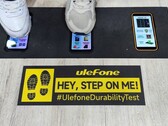 Ven a pisar un teléfono en IFA 2023. (Fuente: Ulefone)