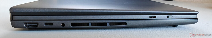 Izquierda: HDMI 2.1 FRL, USB-C 4.0 con Thunderbolt 4 (40 GBit/s, DisplayPort, Power Delivery), audio de 3,5 mm, USB-C en el teclado (sólo para carga)