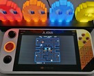 La Atari Gamestation Go ofrece juegos retro compactos con soporte oficial completo. (Fuente de la imagen: Marc Zander, Notebookcheck)
