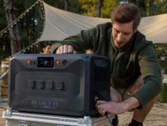 La central eléctrica portátil Bluetti Apex 300 tiene una potencia máxima de 3.840 W (Fuente de la imagen: Bluetti)