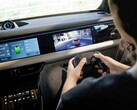 Juego en el nuevo SUV eléctrico Porsche Macan 2026 (Fuente de la imagen: Porsche)