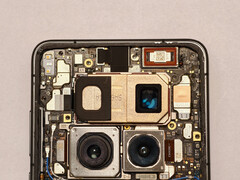 El Vivo X300 Ultra cuenta con tres cámaras orientadas hacia atrás.