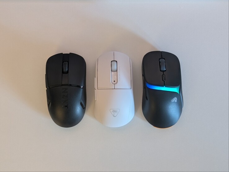 Comparando NZXT Life Elite (izquierda), Turtle Beach Burst II Air (centro), Model D3 Wireless (derecha)