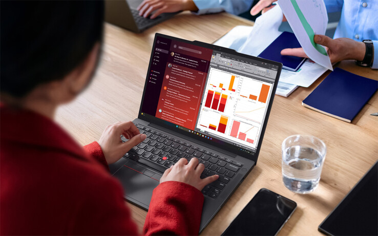 El ThinkPad X13 Gen 7 AMD alcanza los 987 g con su batería de 54,7 Wh.