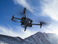 La serie M30 de DJI tiene un precio inicial de 10.000 dólares con un controlador RC Plus incluido. (Fuente de la imagen: DJI)