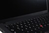 ThinkPad T14 Gen 6: Dos pequeñas bisagras