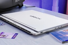 Lenovo Legion 7i 16 Gen 10 tiene un peso de poco menos de 2 kg y ofrece opciones de procesador Arrow Lake-HX (Fuente de la imagen: Lenovo)