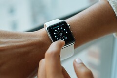 Apple entregará el Watch Series 7 este mes, dejando de lado los problemas de producción. (Fuente de la imagen: Luke Chesser)