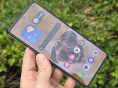 Reseña del Samsung Galaxy Z Flip7. (Fuente de la imagen: Marcus Herbrich)