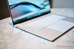 Asus ZenBook S16 I/O (imagen vía Notebookcheck)