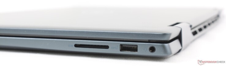 Derecha: Lector de tarjetas SD, USB-A 3.2 Gen. 1, auriculares de 3,5 mm