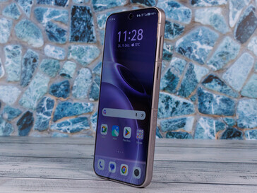 El mejor smartphone de 2025 en cuanto a cámara viene de la mano de Vivo. (Fuente de la imagen: Daniel Schmidt)