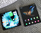 Se espera que el llamado iPhone Fold se parezca más en tamaño al Oppo Find N2, a la izquierda, que los recientes lanzamientos de Galaxy Z Fold. (Fuente de la imagen: Digital Trends)