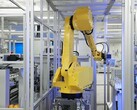 Robot de fábrica de baterías de cuchillas FinDreams (imagen: BYD)