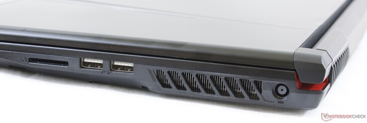 Derecha: Lector de tarjetas SD, 2x USB 3.0 tipo A, adaptador de CA