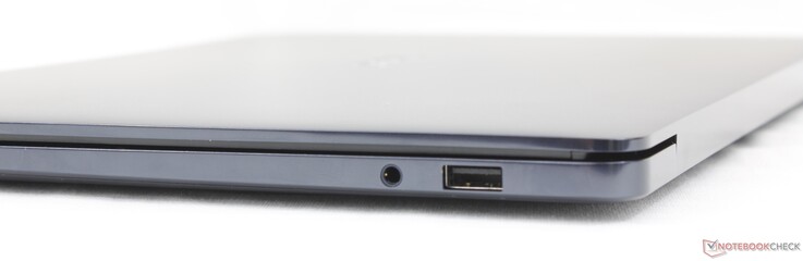 Correcto: auriculares de 3,5 mm, USB-A 3.2 Gen. 1