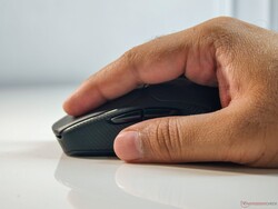 El HyperX Pulsefire Fuse Wireless se adapta a los estilos de agarre de palma y garra