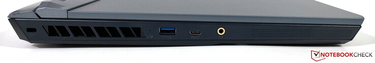 Izquierda: USB-A (3.2 Gen. 1, con alimentación), USB-C (3.2 Gen. 2), conector de audio de 3,5 mm