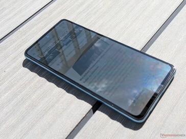 Samsung Galaxy A52 LTE con luz solar directa