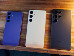 La primera actualización estable de Samsung basada en Android 15 también trae el conjunto de parches de seguridad de abril de 2024 a sus recientes smartphones insignia. (Fuente de la imagen: Notebookcheck)