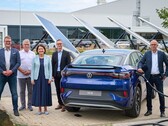 Ejecutivos de VW en el nuevo paquete de carga. (Fuente: Volkswagen)