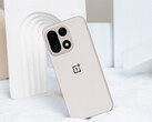 Las muestras de cámara recién compartidas muestran los sensores primario y teleobjetivo en acción. En la imagen: la parte trasera del OnePlus 15. (Fuente de la imagen: OnePlus)