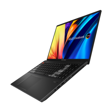 Asus Vivobook Pro 16X - Negro - Puertos derecho. (Fuente de la imagen: Asus)