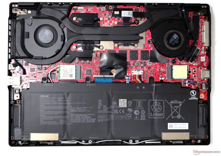 Asus ROG Flow X13: Interior