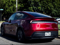Un robotaxi Tesla Modelo Y en Austin. (Fuente de la imagen: @AdanGuajardo/X)