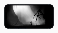 Apple El juego arcade Limbo muestra la experiencia de juego en un iPhone, destacando el ecosistema de juego en expansión de Apple(Fuente de la imagen: Apple Newsroom.)