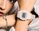 En la foto: el nuevo Casio G-Shock DW-5600WW-7PR en la muñeca de Kyoka.