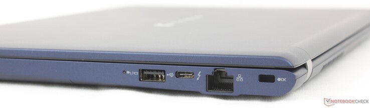 Derecha: USB-A 3.2 Gen. 1, USB-C Thunderbolt 4 con DisplayPort + Power Delivery, RJ-45 (1 Gbps), bloqueo Kensington