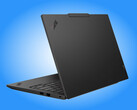 Lenovo vende el ThinkPad E14 Gen 8 exclusivamente en color negro Eclipse en toda Norteamérica.