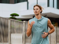 El Amazfit Active recibe una actualización centrada en el deporte. (Fuente de la imagen: Amazfit)