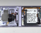 El Galaxy Z Flip 3 ha recibido su primer teardown. (Fuente de la imagen: PBK Reviews)