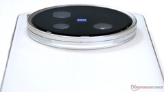 La cámara Zeiss del sucesor del Vivo X200 Ultra en 2026 será la primera y la única con un conjunto dual de 200 megapíxeles. (Fuente de la imagen: Notebookcheck)