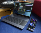 La Galaxy Z Flip7 conectada de forma inalámbrica con un NexDock XL. (Fuente de la imagen: Michael Fisher)