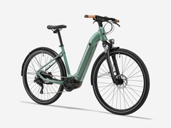 La bicicleta híbrida Decathlon Rockrider E-ACTV 500 ha sido lanzada en la UE. (Fuente de la imagen: Decathlon)